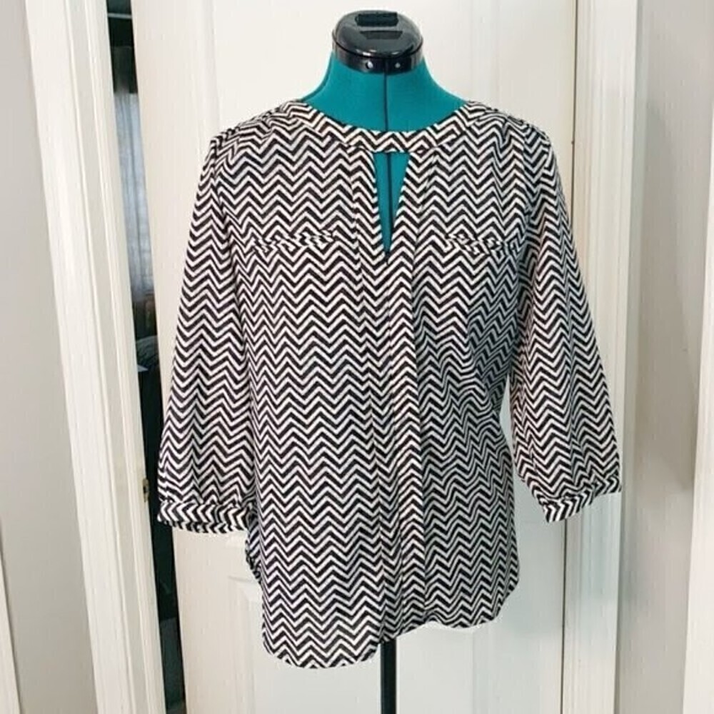 French Connection 3/4 Sleeve Keyhole Casual Career Lightweight Printed Blouse